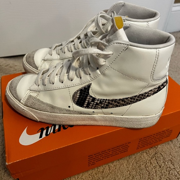 Nike Blazer 77’ Mid SE wmns 7.5 sail/particle beige - Picture 5 of 10